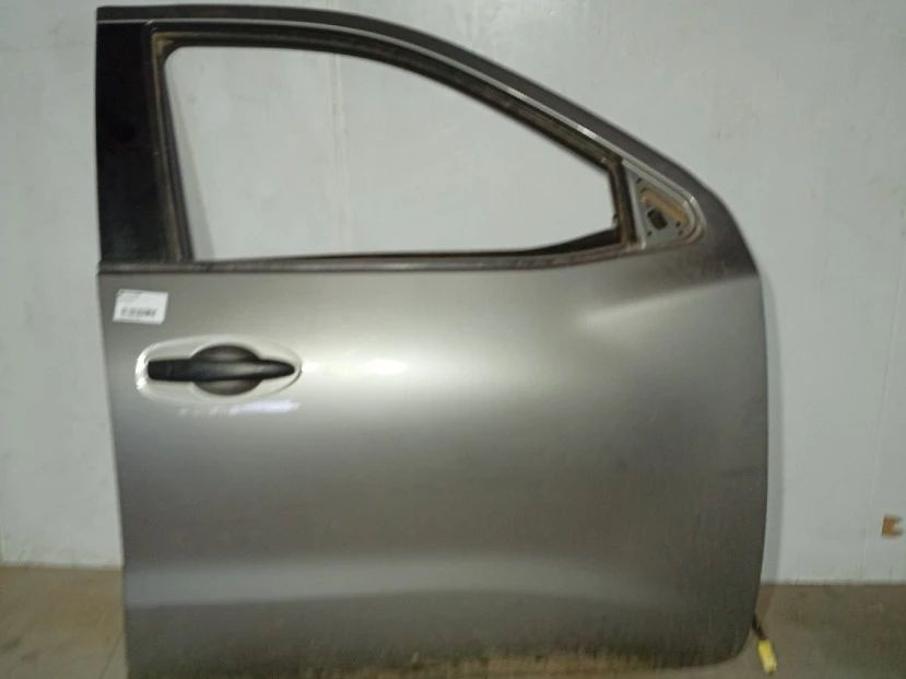 Porta frente direita NISSAN NP300 Navara Pick Up (D23)