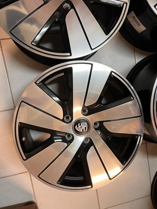 Jantes 19” 5x130 Originais Porsche Taycan Aero