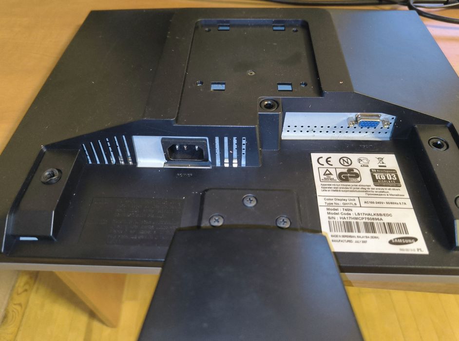 Монітор Samsung SyncMaster 740N 17"  VGA