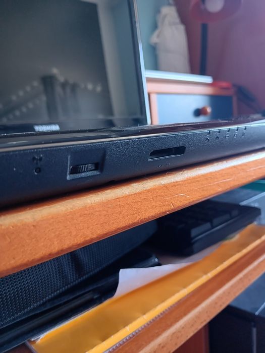 Toshiba Satellite L505-13E