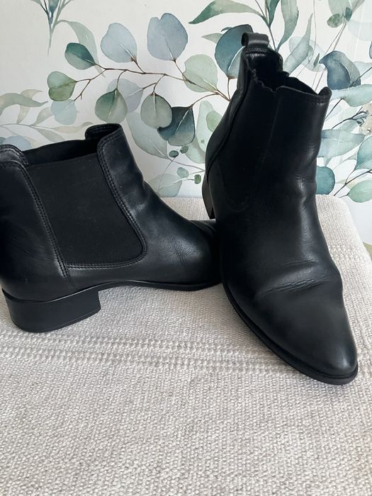 Botki damskie Lavorazione Artigina czarne skorzane wsuwane roz.39