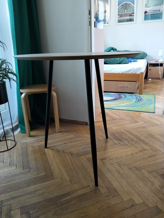 Sprzedam stół 80 cm
