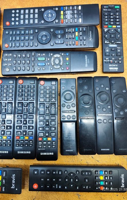 Користовані пульти для телевізорів