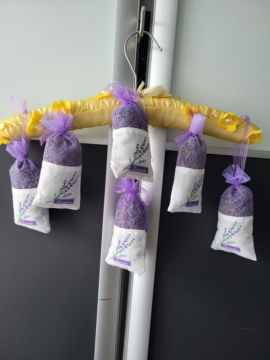 Intensywny zapach susz lawendy w woreczku