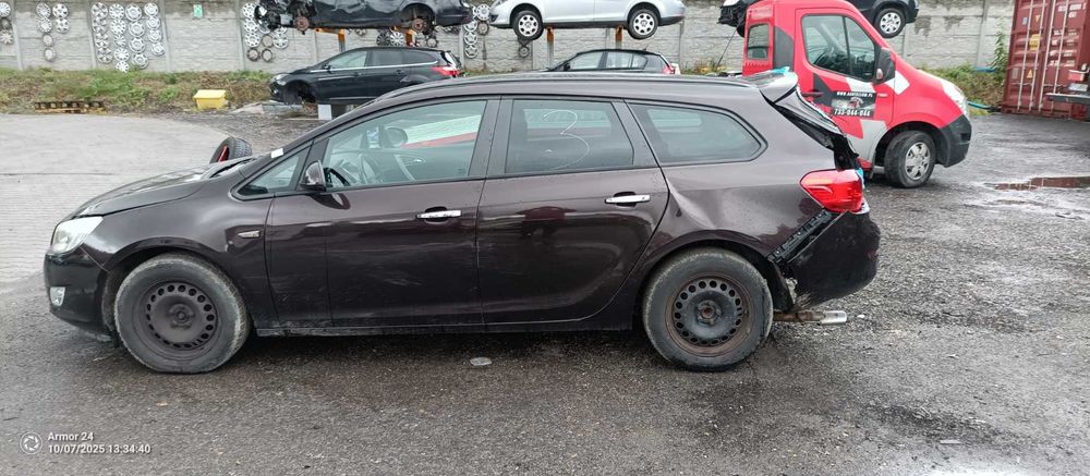 Astra J 2012 Kombi 1.4 turbo 140km NA CZĘŚCI