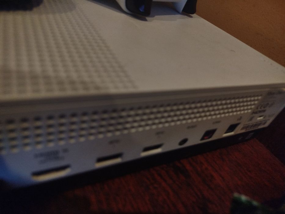 Продаю Xbox one s