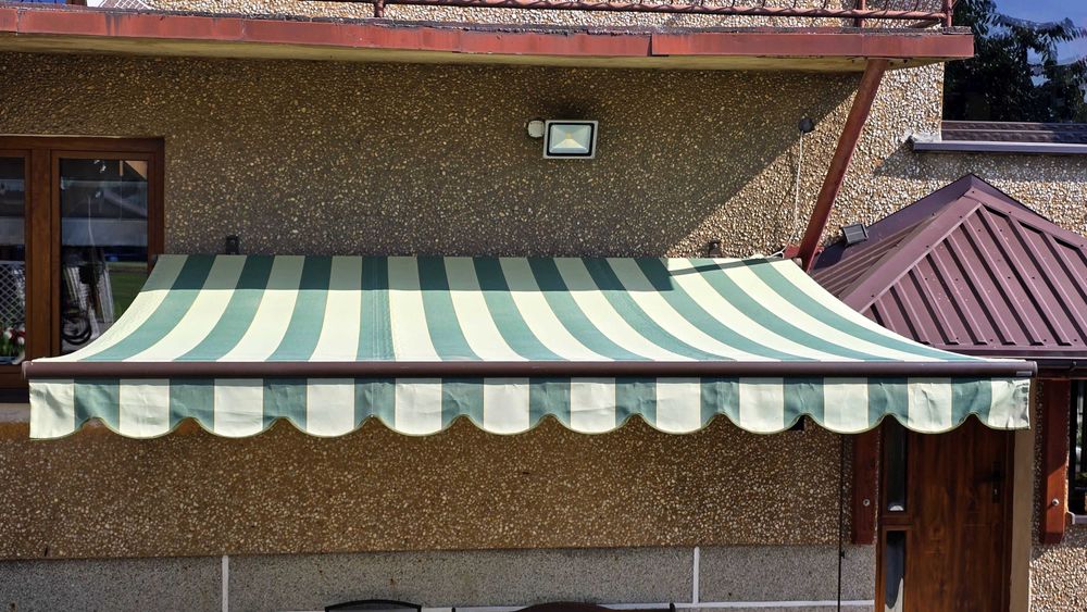 Markiza tarasowa elektryczna przyścienna balkonowa 3,3x3,2m +2 piloty