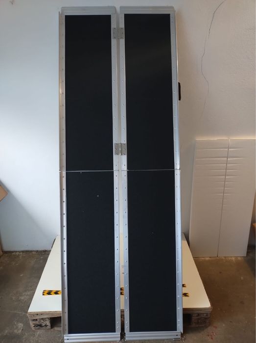 Nowy aluminiowy podkazd dla wozkow inwalidzkich