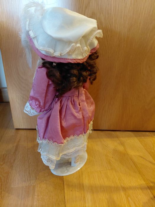 Boneca de porcelana