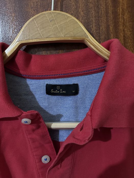 Polo algumas vezes usado mas esta como novo