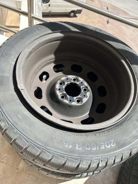 4 jantes de ferro 16" 5x120 com pneus Continental e Sensores TPMS
