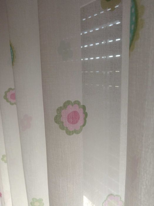 Cortinado para divisão feminina