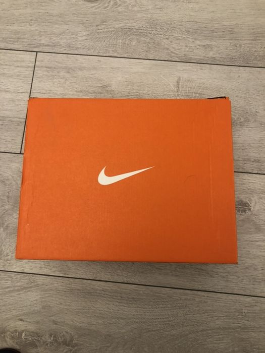 Buty NIKE r. 38,5