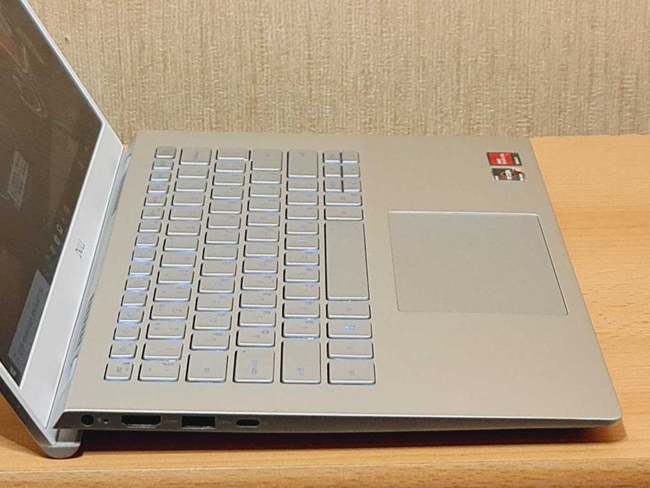 Dell Inspiron 5402 Intel Core i7-1165G7 RAM16Gb SSD256Gb Батарея7годин