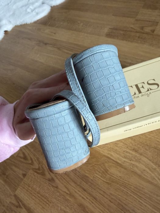 Босоніжки блакитні vices