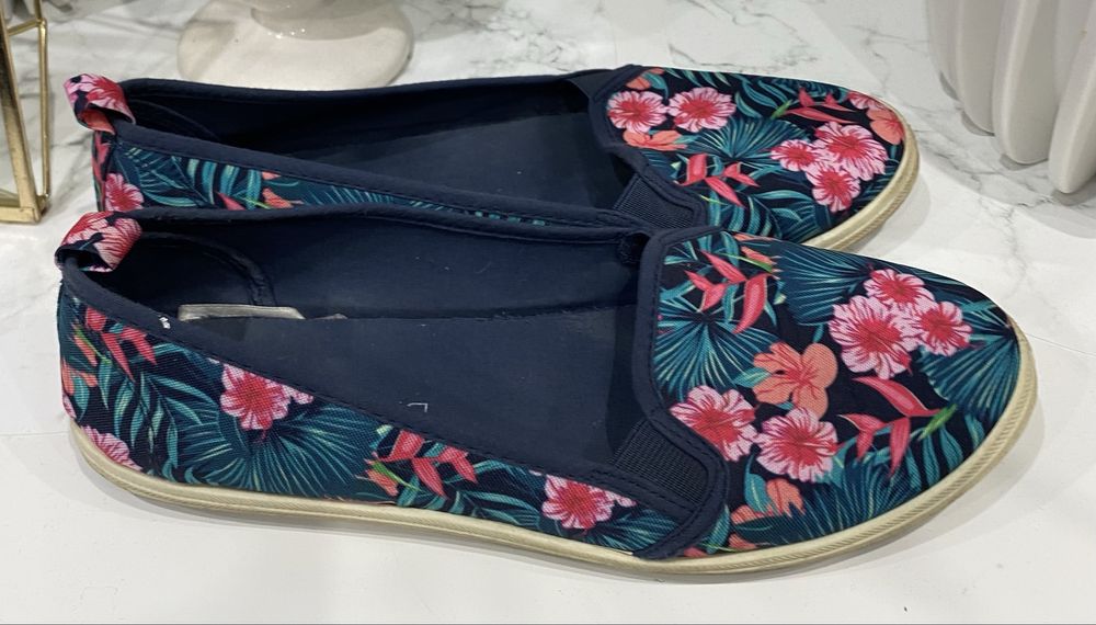 Granatowe bawełniane trampki tenisówki espadryle w kwiaty 39,5