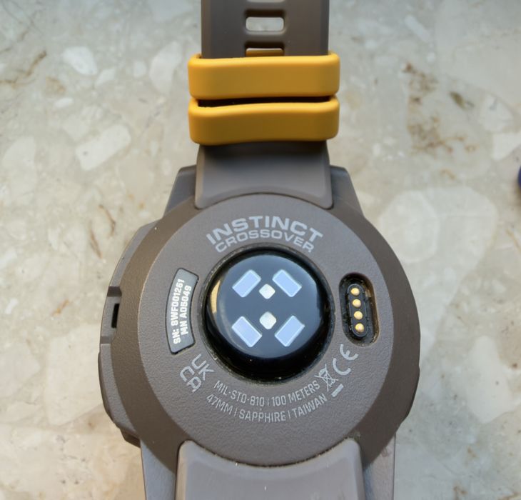 Garmin Instinct Crossover AMOLED