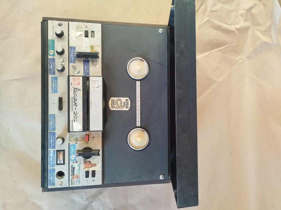 Бабінний магнітофон АСТРА 207 і МАЯК-202