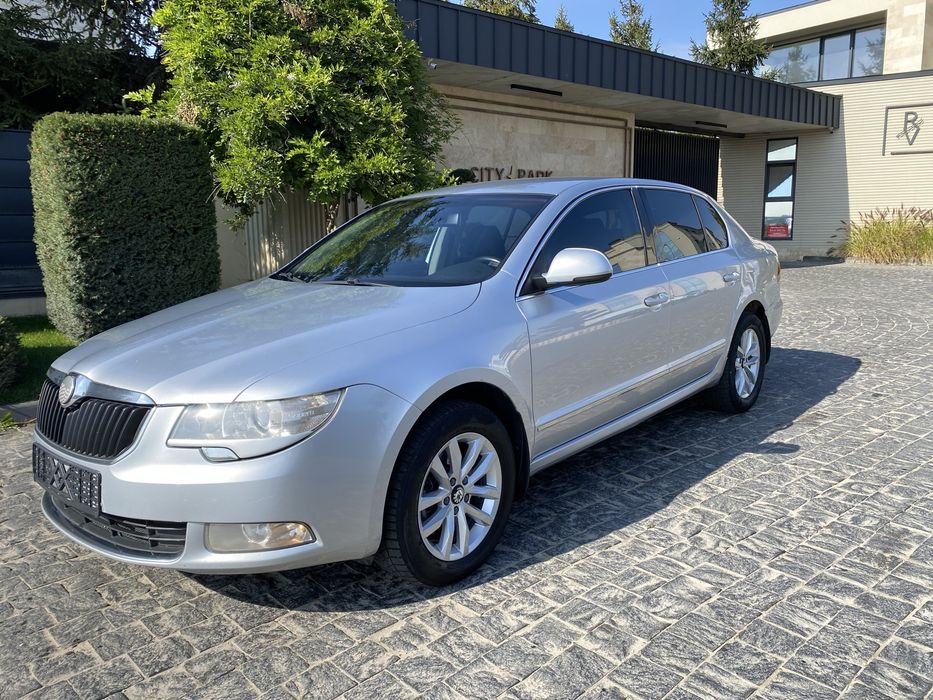Skoda Superb 2011