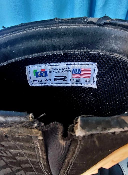 Botas 'MotoGP' pertenceram a Valentino Rossi, anos 2000