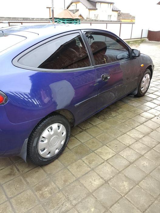 Срочно продам машину Мазда 323 ціна 1650