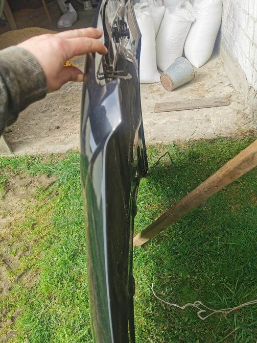 Maska A8 D3 mały griil b.dobry stan LY5X