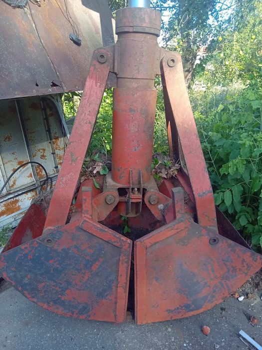Продам ківш грейферний.