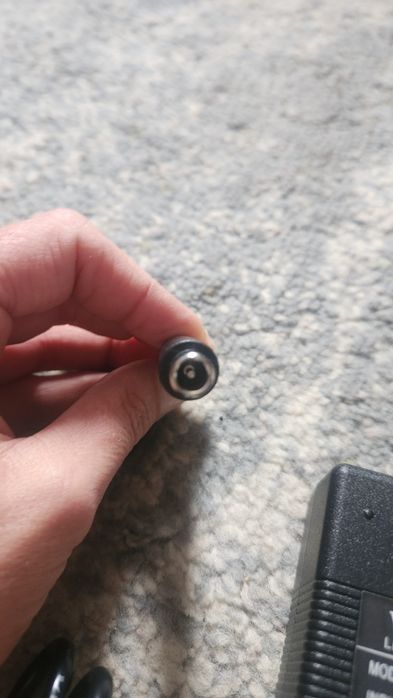 Carregador Bateria Li-ion 42V 2A – Trotinete / E-bike