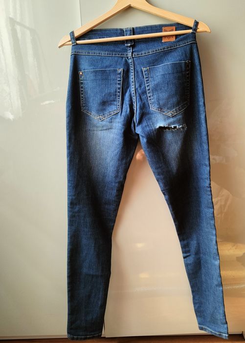 Sprzedam jeansy.