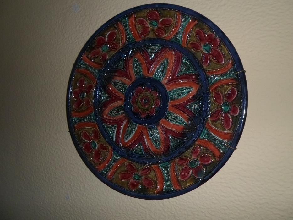 Large ceramic decorative plate443511990849392642