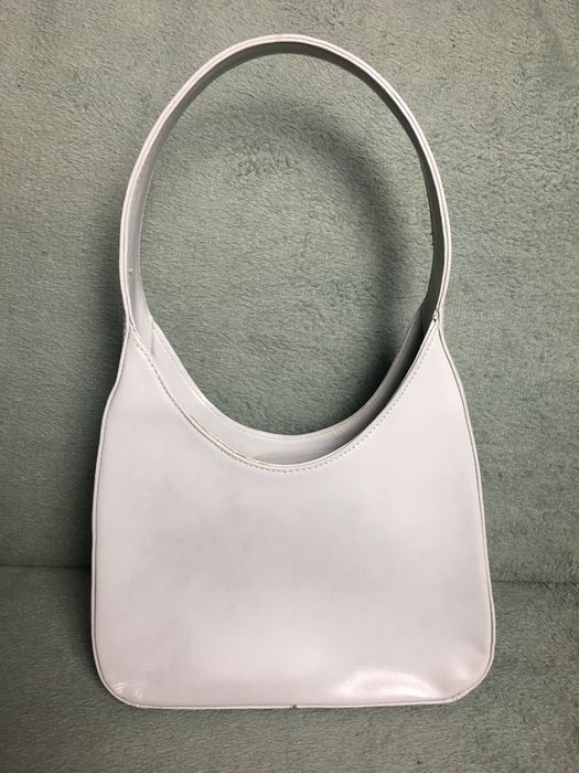 Сумка шкіряна багет Prada сіра