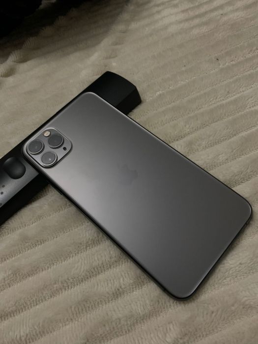 iPhone 11 Pro Max ( Read Description )64284475780995121