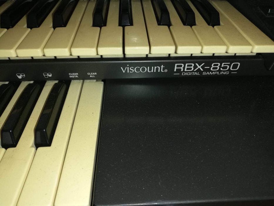 Orgão eletrónico viscount RBX-850