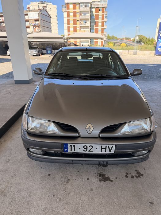 Megane 1.4 gasolina com ar condicionado