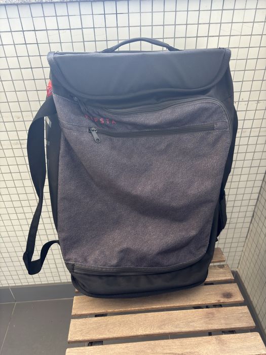 Mala pequena e prática de viagem.