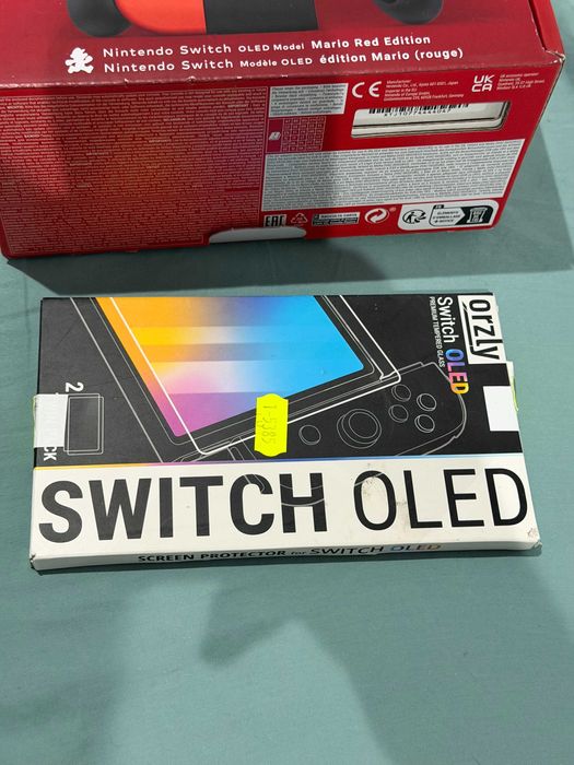 Nintendo Switch Oled Mario Red Edition z akcesoriami, jak nowa