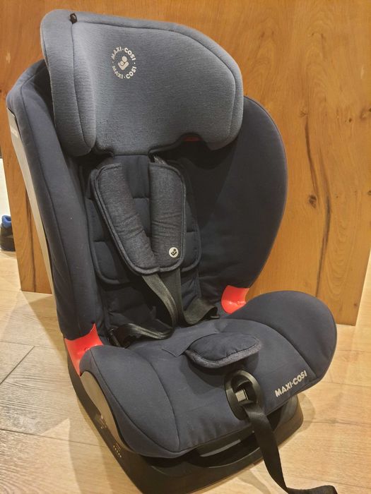 Fotelik Maxi Cosi Titan