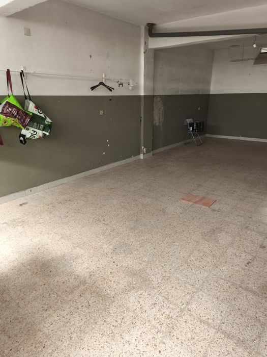 Aluga-se Espaço para Restrosaria