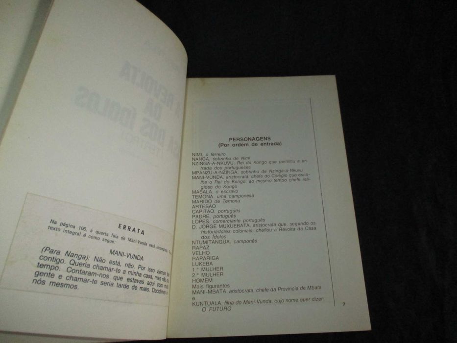 Livro A Revolta da Casa dos Ídolos Pepetela