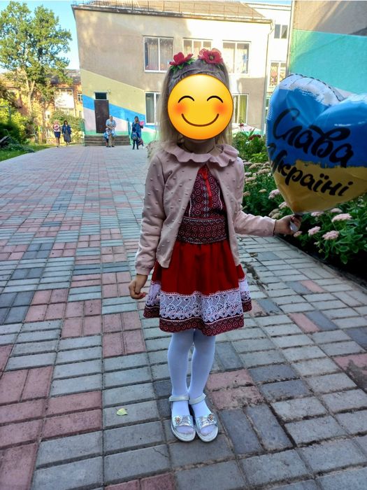 Вишиванка, без слідів носки