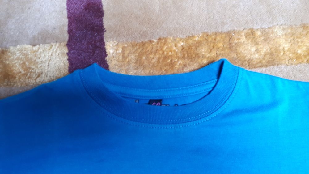 2 t-shirts 6 anos como novas