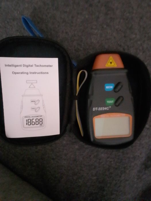 Цифровой лазерный тахометр