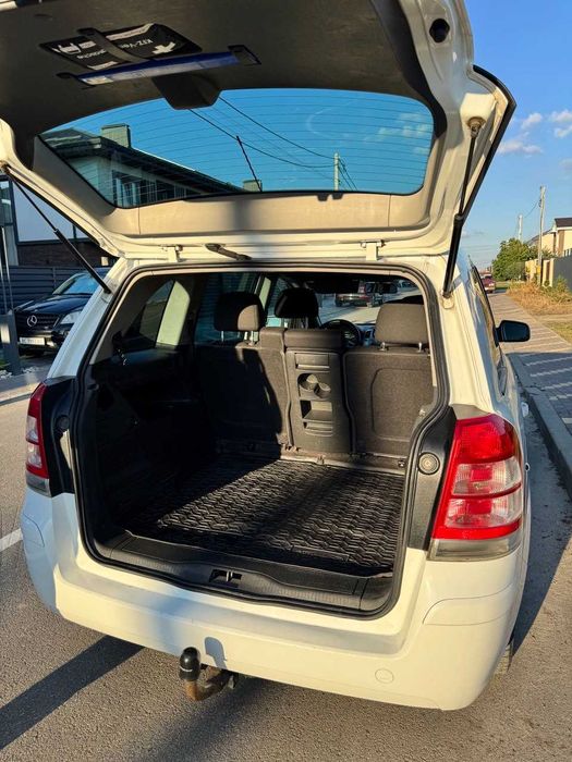 Продам Opel Zafira