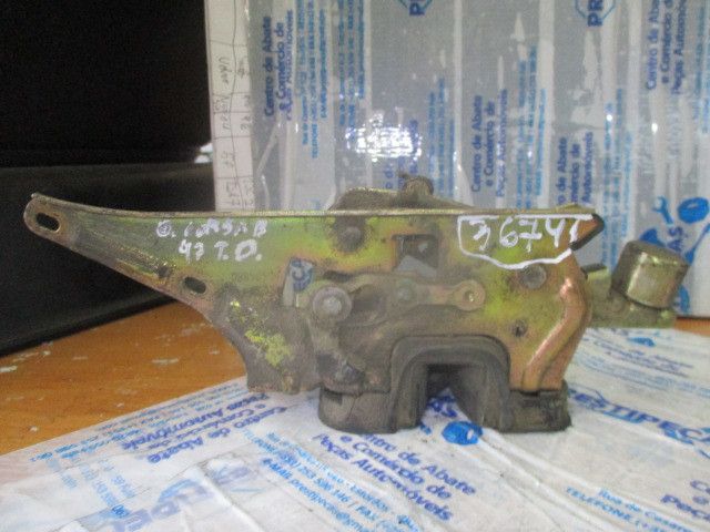 Fechadura / fecho porta trás direito OPEL Corsa B Van