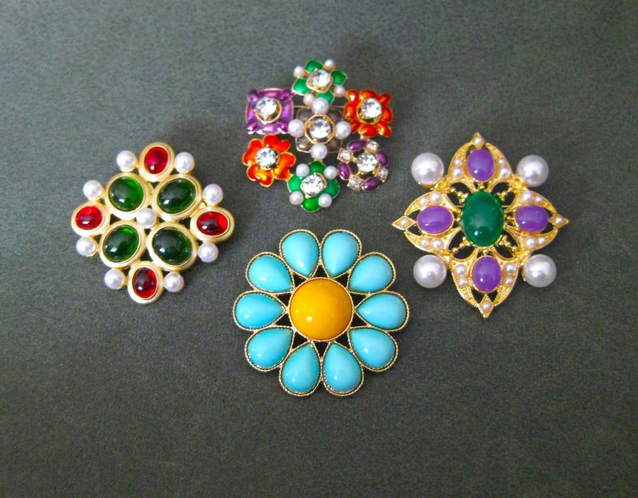 Alfinete / Broche / Pregadeira Geometrico de Flores c/ Perolas NOVO