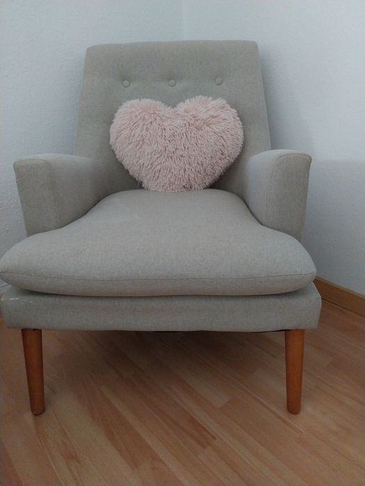 Poltrona/Sofá  em beje