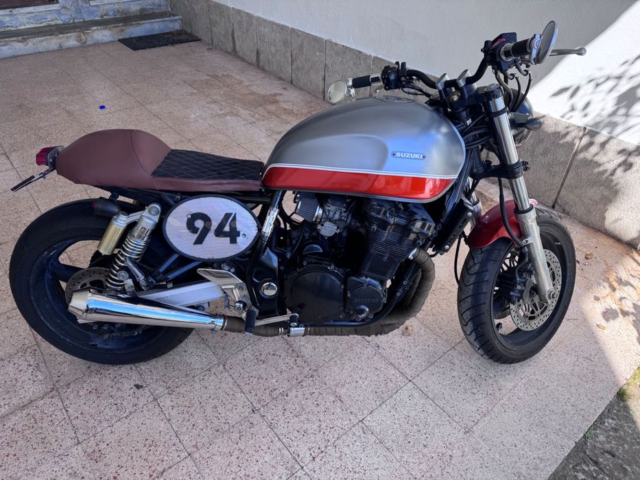 Susuki GSX750 café racer