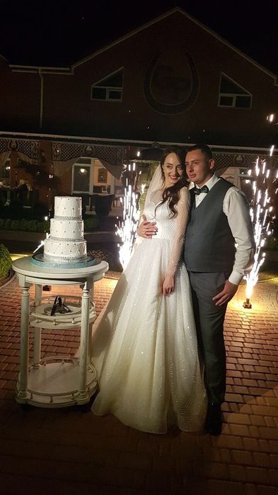 Свадебное платье