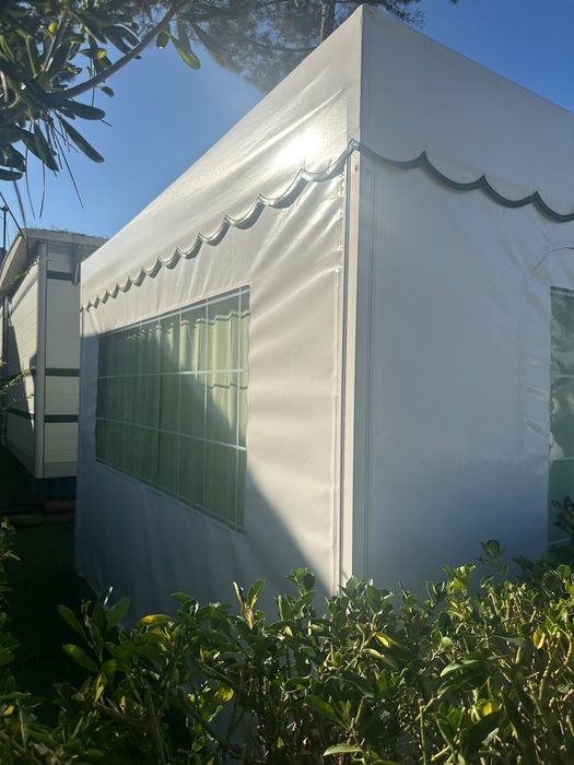 Harém com laterais e cortinados