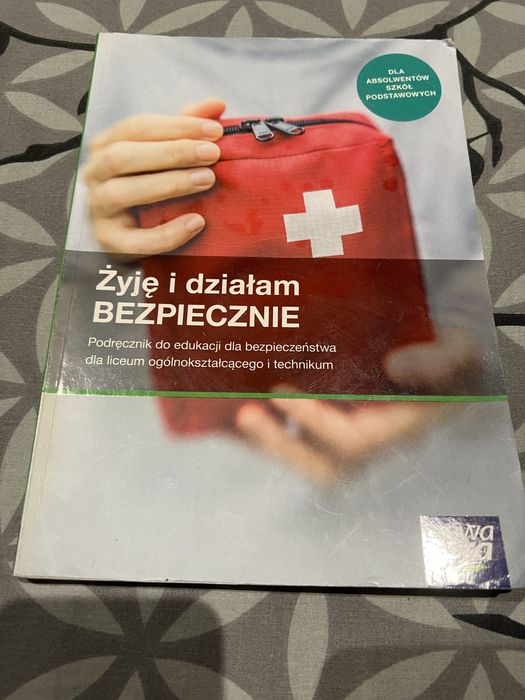 Podręcznik żyje i działam bezpiecznie technikum 1 klasa